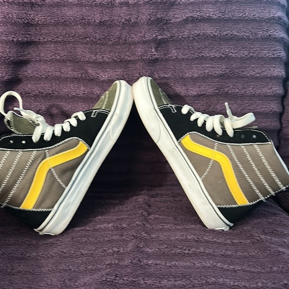 VANS - Picture 7 of 7